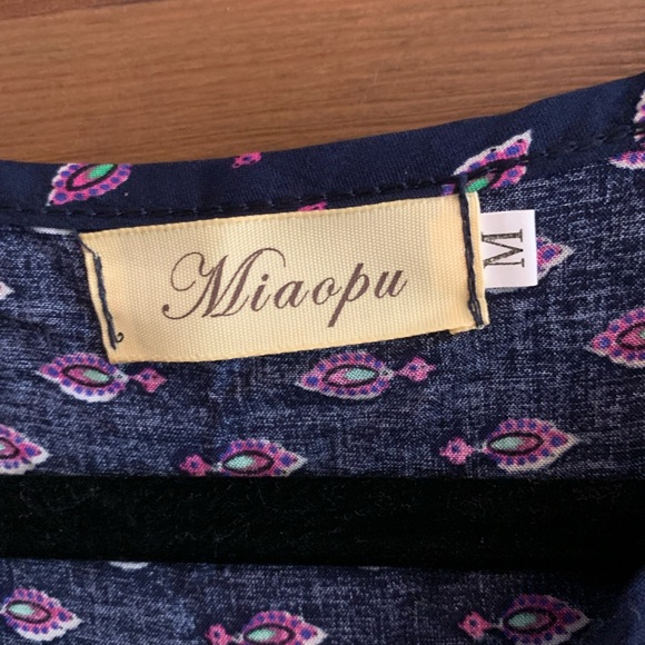 Miaopa print maxi dress with side slits size medium. GUC - Picture 8 of 15